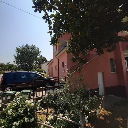 Two Bed Rooms Fortuna Near The Beach Porec Bagian luar foto
