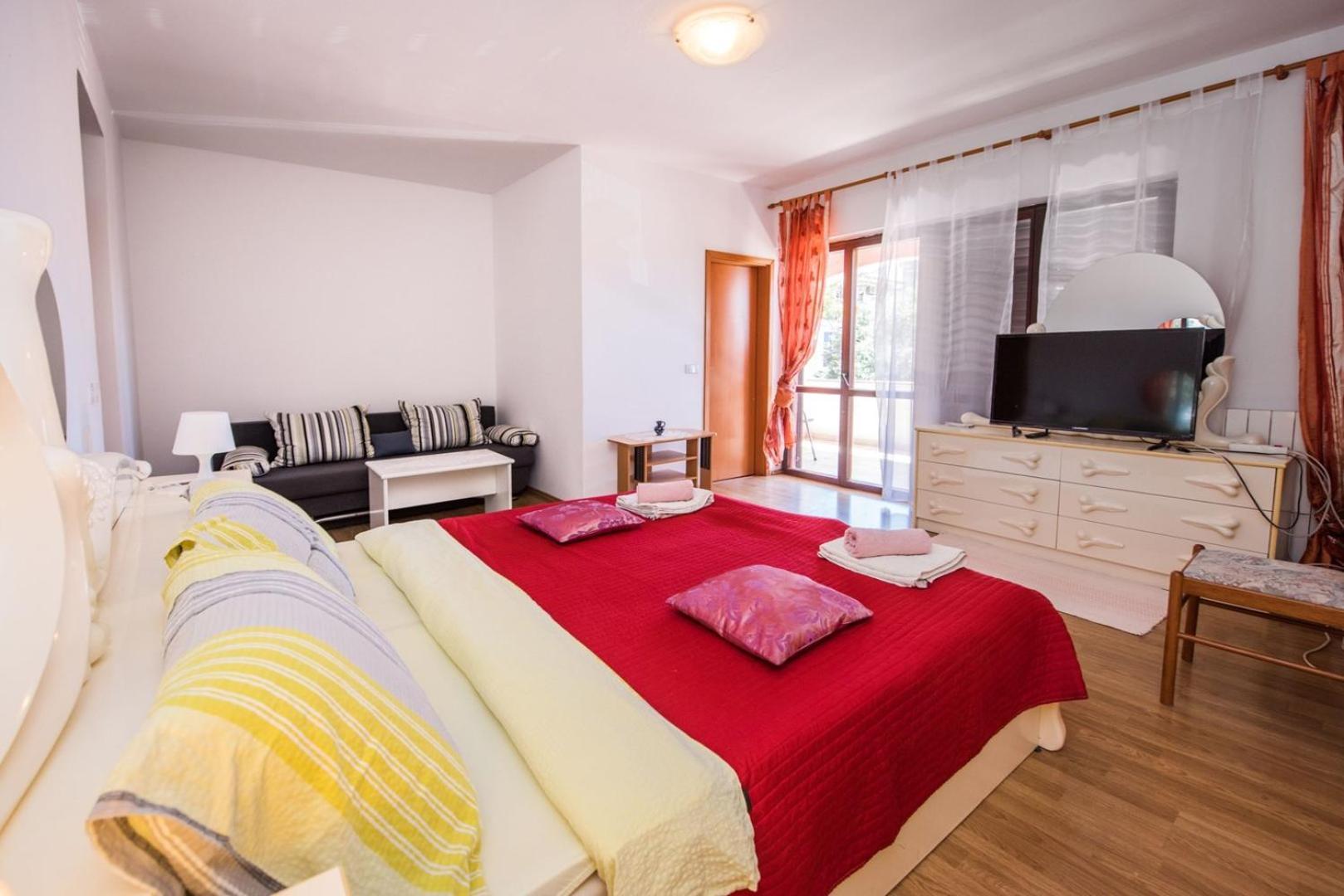 Two Bed Rooms Fortuna Near The Beach Porec Bagian luar foto