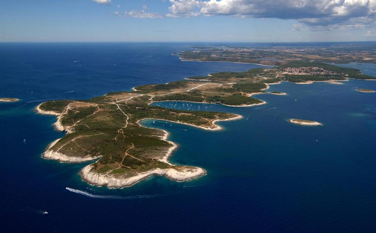 Two Bed Rooms Fortuna Near The Beach Porec Bagian luar foto